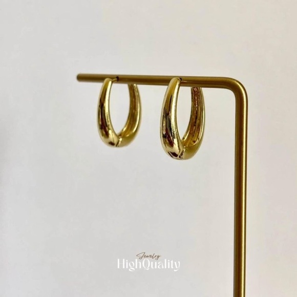 Beautiful Pair of High Quality Gold Plated French Hoop Earrings - Picture 1 of 1